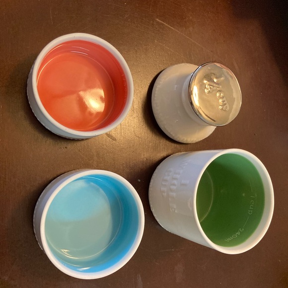 Stacking colorful measuring cups! - Picture 3 of 5